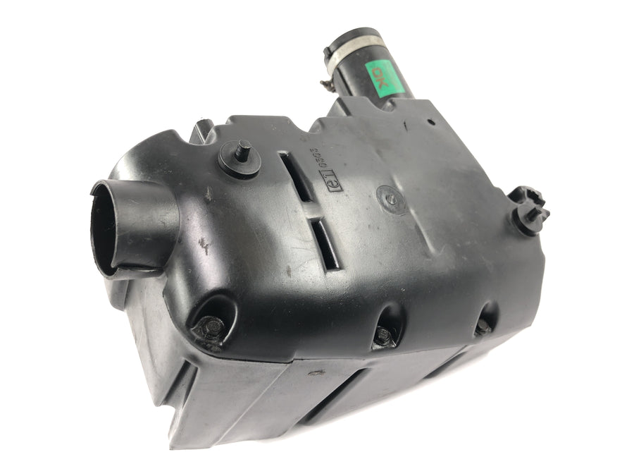 Triumph Adventurer 900 T309RT [1998] - Air filter box Air filter housing Intake box