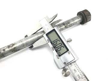 Moto Guzzi V7 Special [1971] - Hinterradachse Radachse Achsbolzen hinten Mutter - 0