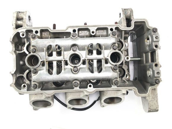 Triumph Sprint St 1050 [2005] - hlava válce