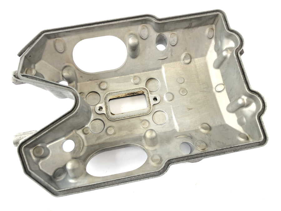 Suzuki VZ 1500 WVCU [2011] - Mootori tagumise katte klapi kate