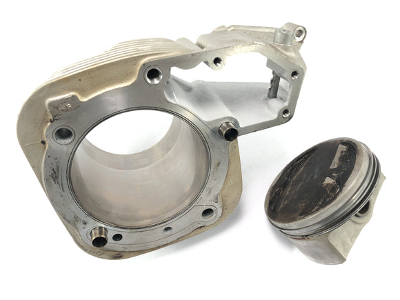 BMW R 1150 R R21 [2003]  - 左侧有活塞的圆柱体