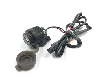 Kawasaki Versys KLE 650 A [2006] - Бортовая розетка прикуривателя 12В