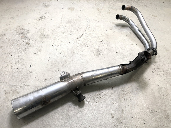 Honda CBX 650 E RC13 [1983]  - 左側の排気マフラー