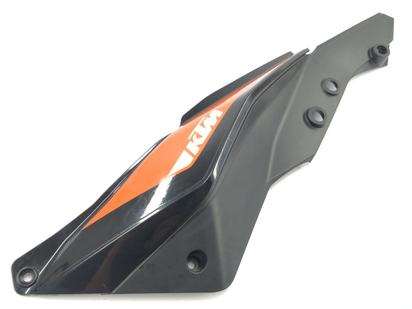 KTM 1050 Adventure [2017] - Sivupäällyste vasen verhous takapäällyste