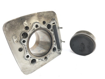 Honda NX 650 RD02 [1989] - cylinder with pistons