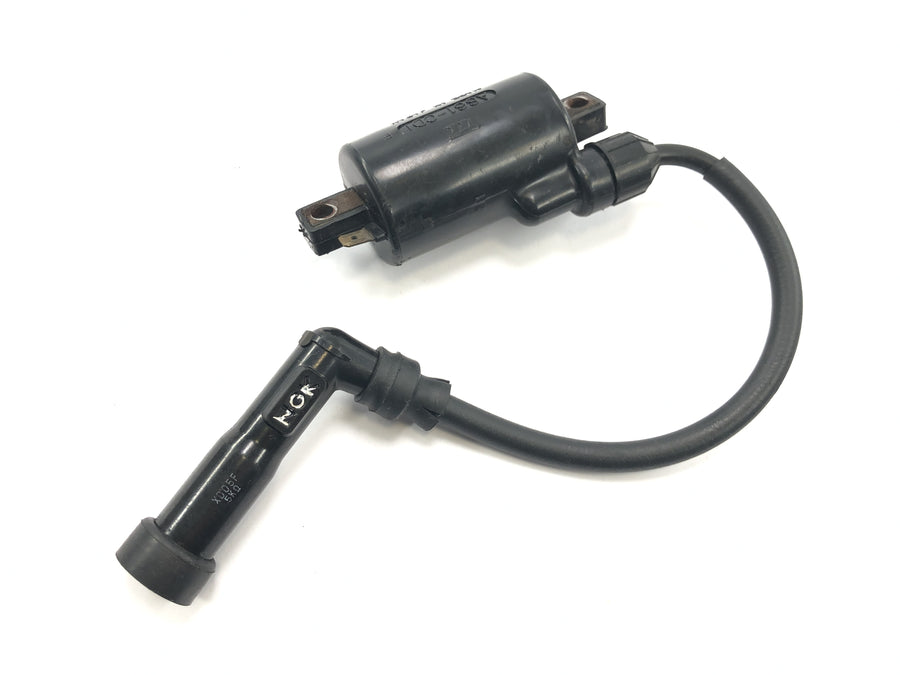 Honda FT 500 PC07 [1983] - Sytytyspuolan sytytyspuolamoduulin sytytyskaapelin sytytystulpan liitin