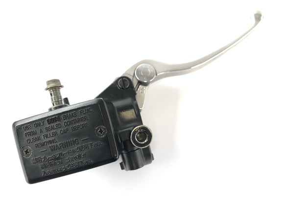 Yamaha XJR 1300 RP06 [2002] — Тормозной насос, насос ручного тормоза, штуцер тормозного рычага, главный цилиндр, передний правый