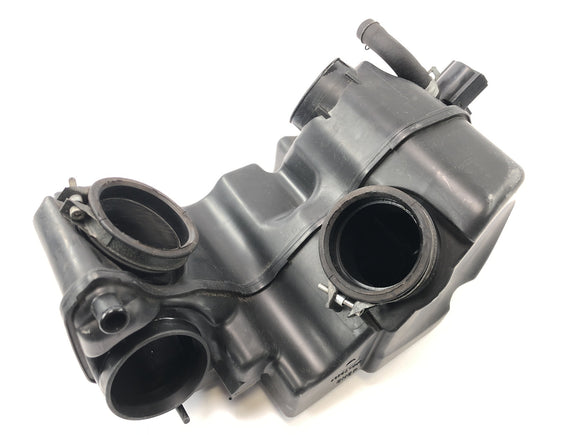 Suzuki VZ 1500 WVCU [2011] - Luftfilterkasten Airbox Luftfiltergehäuse Ansaugkasten