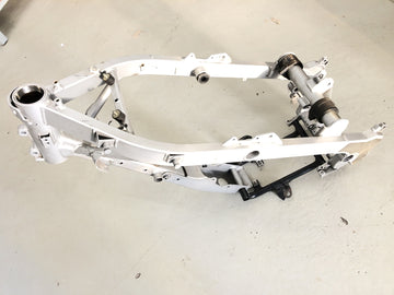 BMW F 650 GS R13 [2002] - quadro com papéis