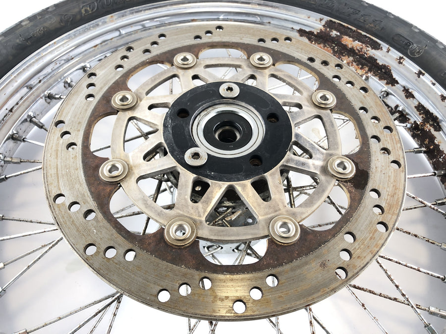 Kawasaki VN 1500 A [1995] - Forhjulsfejlen i front Takasago 19 X 2,15 Dunlop Gold Seal F11 100 90 19
