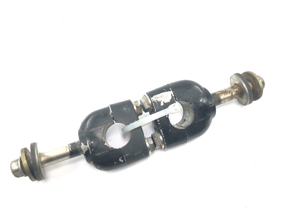 Honda XL 600 RM PD03 [1985] - Ohjaustankoon kiinnitettävä ohjaustangon pidike