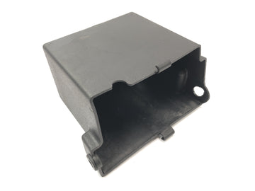 Triumph Daytona 900 T300 [1996] - Akkukotelon akun kannen kotelon suojakansi