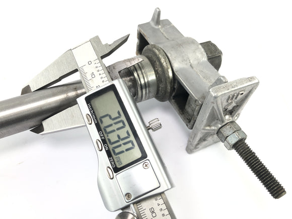 Honda CBX 750 RC17 [1984] - Achteras met kettingspanner en afstandsmouwen