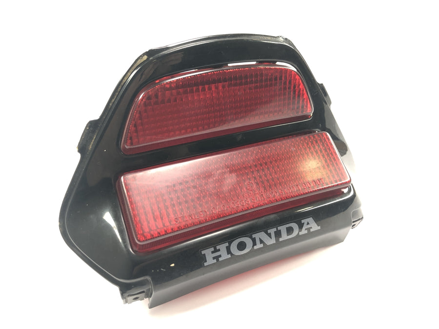 Honda CBR 900 RR Fireblade SC33 [2000] - zadní světlo zadní světlo brzdové světlo s rámem kapotáže