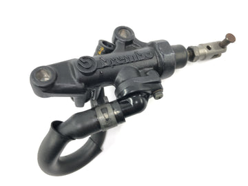 Yamaha YZF R1 RN09 [2003] - Bomba de freno detrás