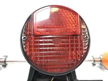 Moto Guzzi V7 Special [1971] - Achterlicht met indicatoren en kentekenopname - 0