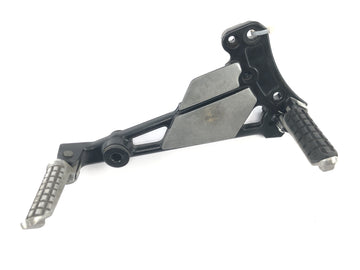 Kawasaki Zephyr 750 ZR750C [1994] - Fußrastenanlage Fahrer Beifahrer Fußraste Halter rechts