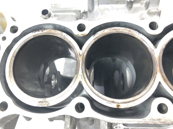 Honda CBR 900 RR Fireblade SC33 [2000] - Motorblock Kurbelgehäuse mit Kolben