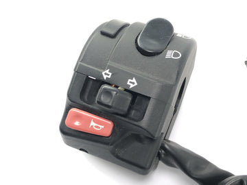 Triumph Sprint St 1050 [2005]  - 左の多機能スイッチのハンドルバースイッチ