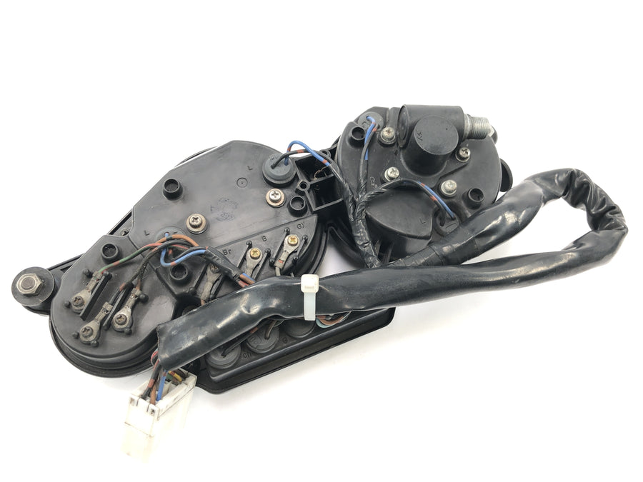 Yamaha YZF 750 R 4HN [1995] - Snelheidsmeter cockpit instrumenthouder snelheidsmeter