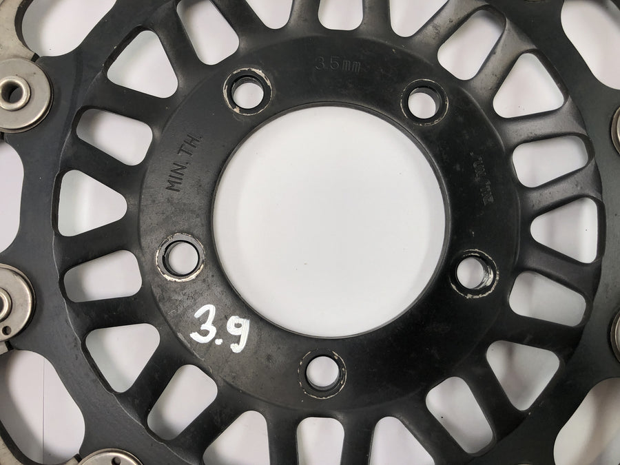 Triumph Daytona 955i T595N [2003] - Jarrulevy oikealla ja vasen 3,9 mm