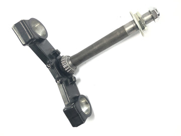 Triumph Daytona 900 T300D [1996] - 下叉桥，控制头夹