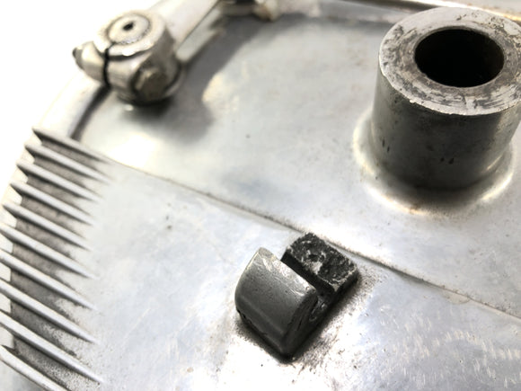 Moto Guzzi V7 Special [1971] - тормозный барабан на переднем дуплексном наборе Sport - держатель Defective