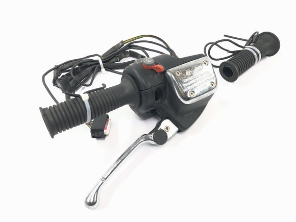 BMW R 1200 CL K30 [2003] - Styret tilpasset styresbryter til høyre med gasshåndtakets oppvarmingssett