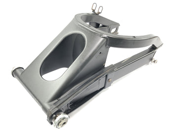 Yamaha YZF R1 RN09 [2003] - Swinge takapyörän kääntövarsi takana