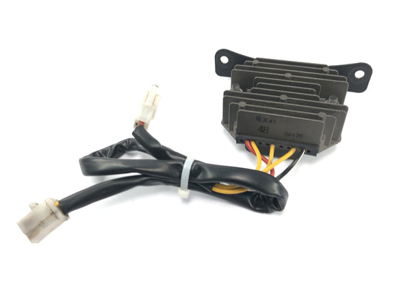 KTM 640 Adventure LC4 [2001] - Jännitteensäätimen tasasuuntaajan säädin