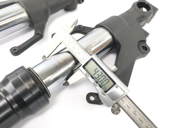 Yamaha YZF R1 RN09 [2003] - Hotado al revés