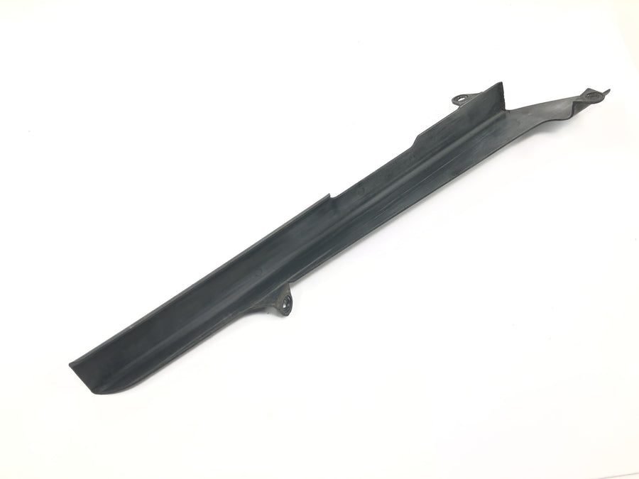 Yamaha YZF R1 RN04 [2001] - chain guard chain cover plastic black