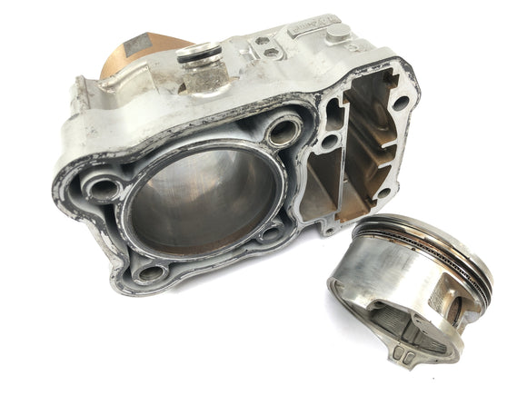 Honda XRV 750 Africa Twin RD04 [1990] - Zylinder mit Kolben hinten