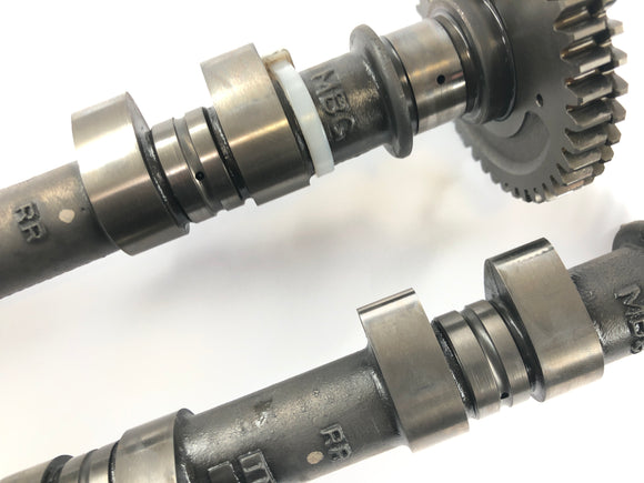 Honda VFR 800 FI RC46 [1999] - Nockenwellen Einlassnockenwelle Auslassnockenwelle hinten Nockenwellenpaar