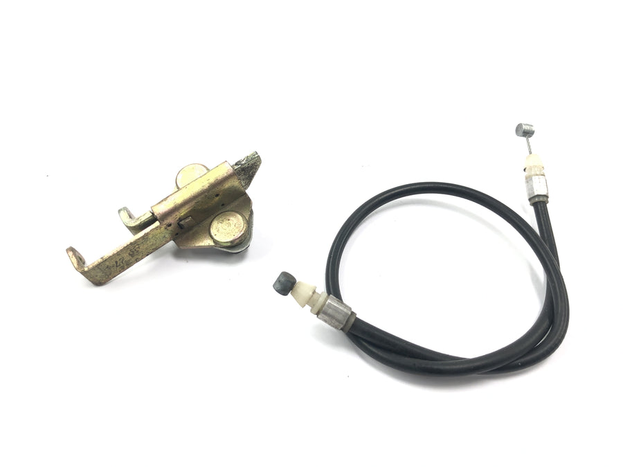 Yamaha XJR 1300 RP02 [1999] - Bloqueo de asiento con cable Bowden