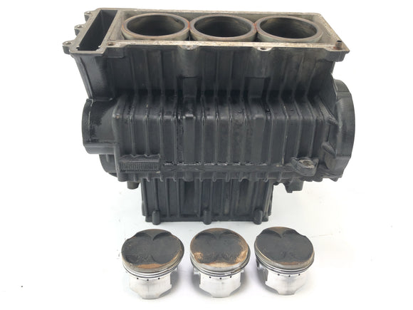 Triumph Daytona 900 T300 [1993] - Motorské pouzdro s běžícími zásuvkami a písty