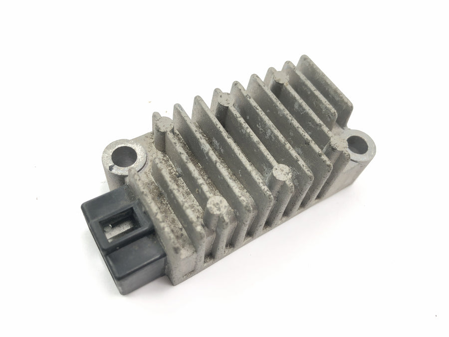 Yamaha WR 125 X DE07 [2010] - Regulador de voltaje regulador rectificador regulador de carga 12V