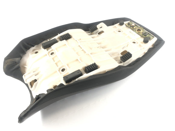 Suzuki GSF 1200 S Bandit WVA9 [2003] - скамейка