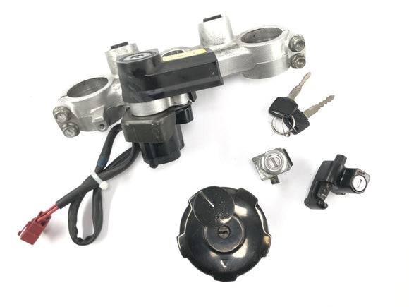 Honda XRV 750 Africa Twin RD04 [1990] - Gabelbrücke oben mit Zündschloss Tankdeckel