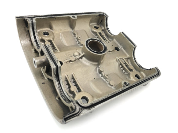 Ducati 999 H4 [2003] - крышка клапана сзади