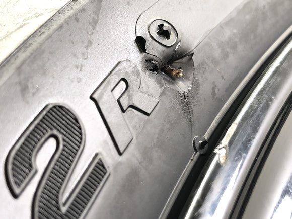 Apryia RSV4 1000 [2010]  - 後部タイヤの欠陥でのリアホイールリム