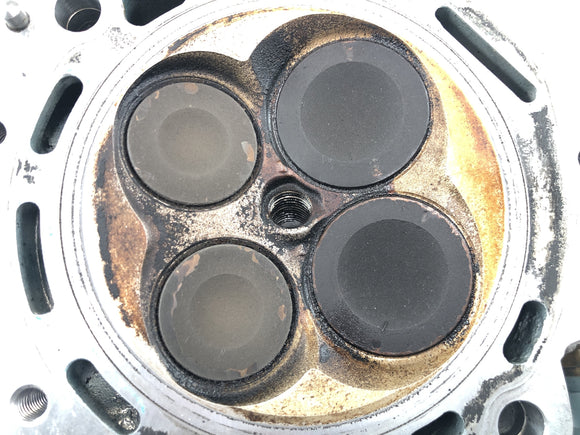 Aprilia RSV 1000 R [2004] - Zylinderkopf Ventilkopf Motorzylinderkopf hinten