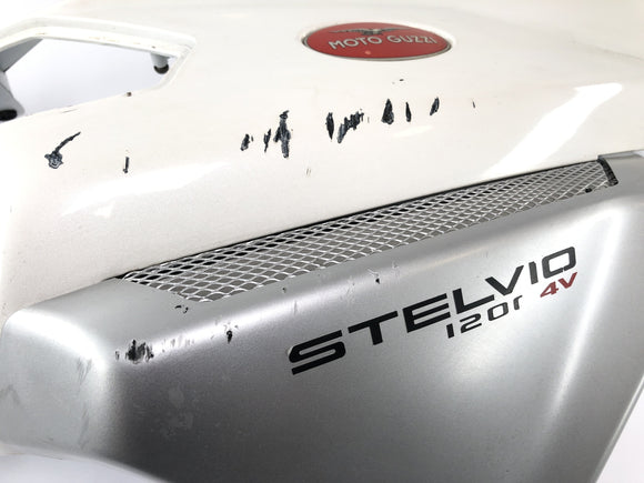 Moto Guzzi Stelvio 1200 4V [2009] - Pokrytá boční část na pravé části posunu