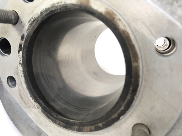 BMW R 60/5 [1973]  - 右側にピストンが付いたシリンダー