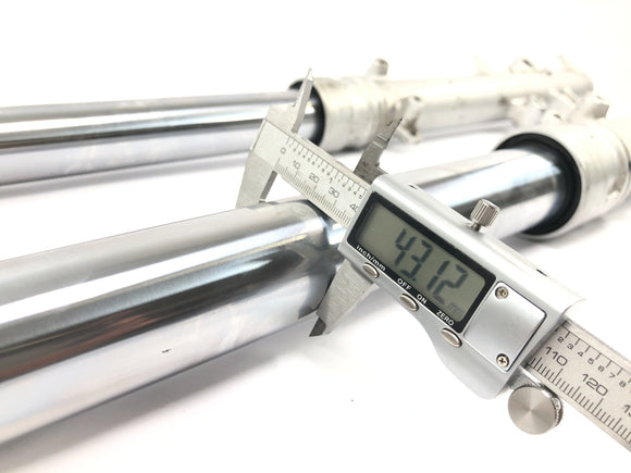 Yamaha XTZ 750 3LD [1989] - Gabel Telegabel mit Achse