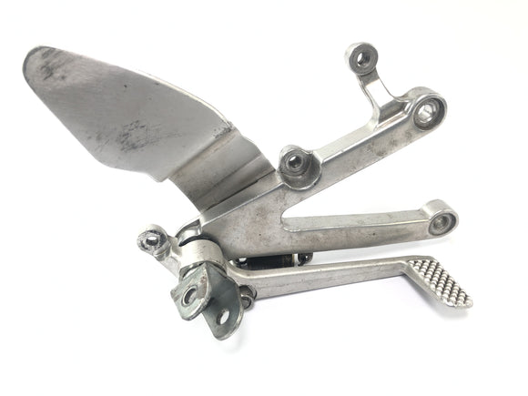 Yamaha YZF R1 RN01 [1998] - Право ноги - Право - с педалью тормоза с педалью тормоза