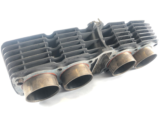 ヤマハXS 1100 2H9 [1978]  - ピストン付きシリンダー