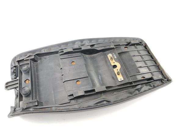 Kawasaki GPZ 1100 ZXT10E [1997] - Sete sete polstret rytter førerbenk