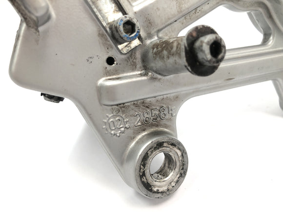 BMW R 1150 GS R21 [2002] - Förarfotstöd, fotstödshållare, fotstödsfäste till höger