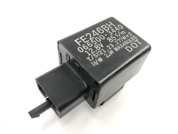 川崎GPZ 1100 ZXT10E [1997]  - シグナルラックコントロールユニットのスイッチングリレーオートバイをターン